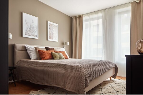 Letto matrimoniale imbottito beige con contenitore con rete inclusa 160x200 cm Lotte – Meise Möbel