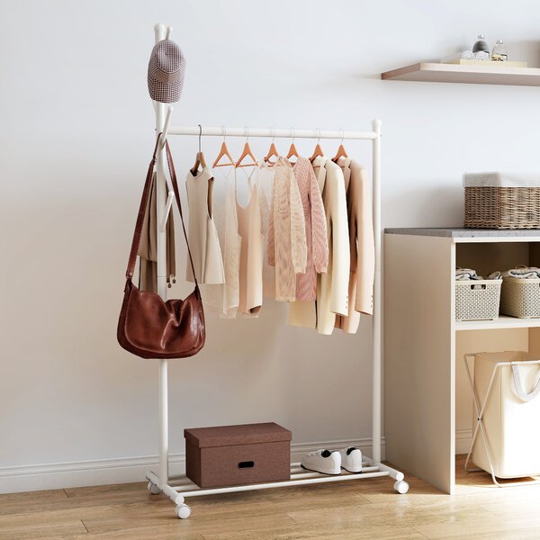 HOMCOM Appendiabiti da Terra con Ruote, 5 Ganci e Ripiano Inferiore Porta Scarpe, in Metallo, Portata 9 kg, Bianco | Aosom Italy