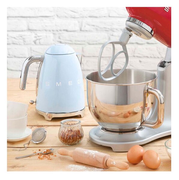Smeg KLF03PBEU Azzurro Lucido 50's Style Bollitore 1,7 litri 7 Tazze Soft Opening AutoOFF 100°C