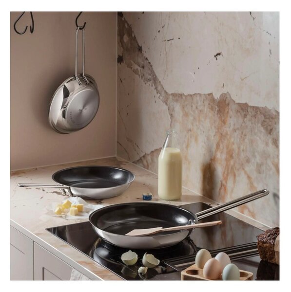 Eva Solo Padella 28cm Stainless Steel Inox Riciclato 90% Antiaderente Ceramica x Gas Elettrico Induzione Forno