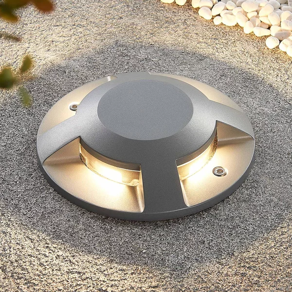 Lucande Faretto da pavimento a LED Jeffrey, argento, 4 uscite luce Jeffrey, Alluminio / Grigio / Zincato, Alluminio, Moderno, Lampada LED da esterni