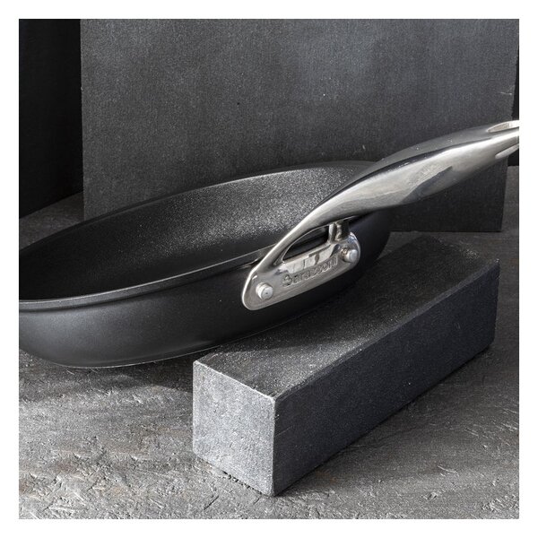 Barazzoni Black Titan Pro Padella 28cm 2,6L Alluminio Rivestitimento Antiaderente 5 Strati Gas Elettrico Induzione