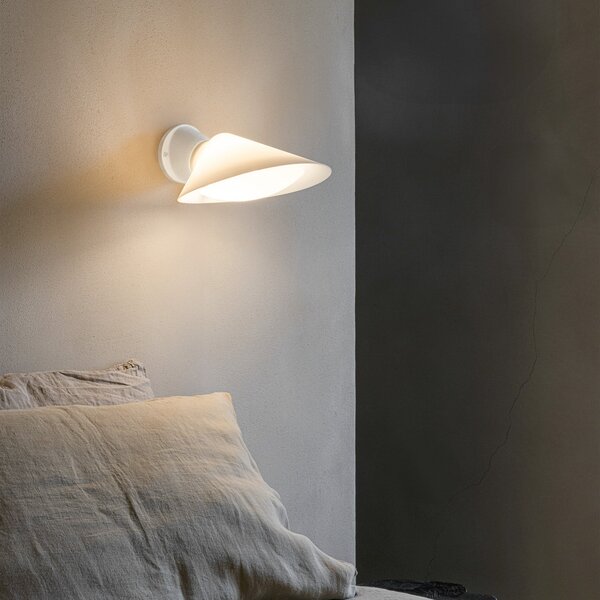 Applique da parete DCW, Plume, dimmerabile, Bianco, Camera da letto, Alluminio, Design