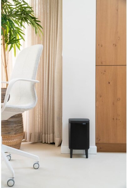 Cestino per la spazzatura nero opaco in acciaio 4 l Bo Hi – Brabantia