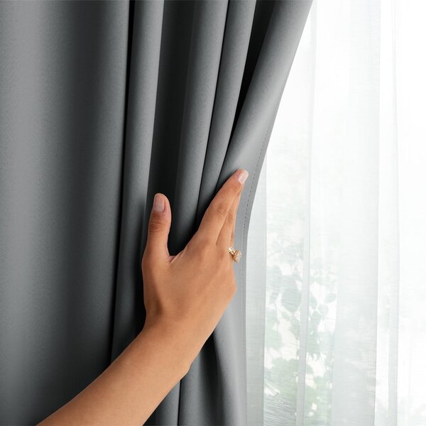 Tenda parzialmente oscurante grigia 140x245 cm Kierra – Restilo