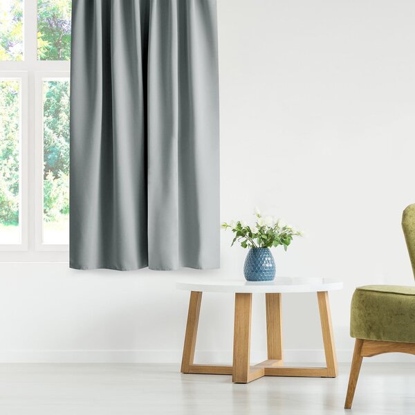 Tenda parzialmente oscurante grigia 140x245 cm Kierra – Restilo