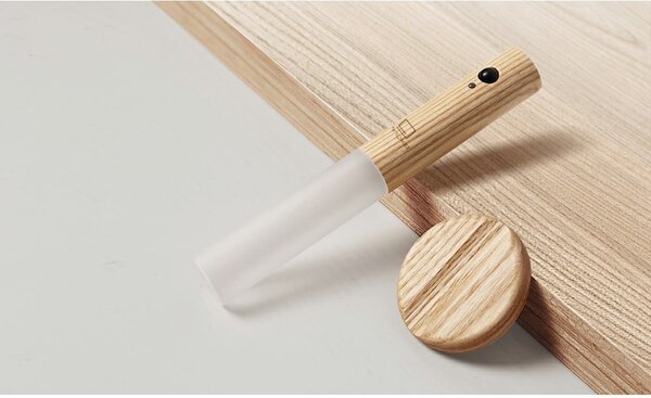Lampada da parete con ricarica USB Baton – Gingko