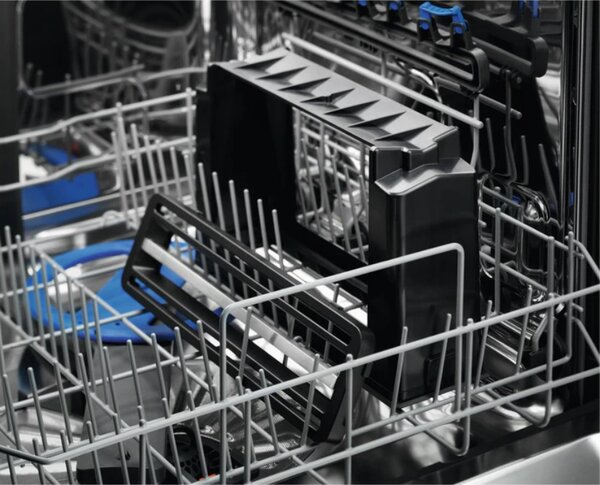 Electrolux Piano Cottura Induzione con Cappa Integrata Filtrante 4 Fuochi Larghezza 83 cm in Vetroceramica colore Nero - KCC84453CK