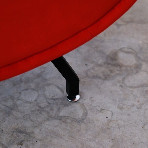 Poltrona Miss velluto rosso struttura nera