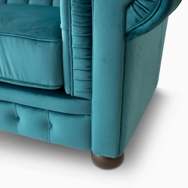 Divano Chesterfield in Velluto Premium – Stile Iconico, Finiture di Pregio