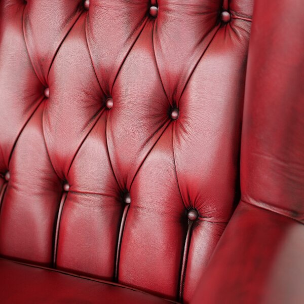 Poltrona Chesterfield Bergere Regina Pelle Fiore Premium - Design Iconico