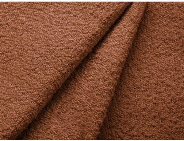 Poltrona color terracotta con rivestimento in bouclé Poppy – Micadoni
