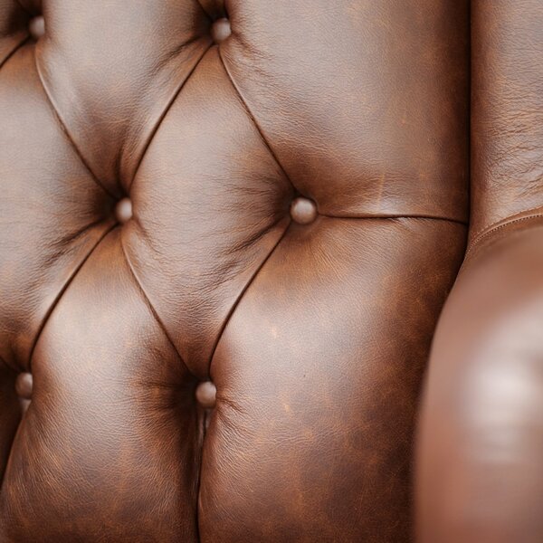 Poltrona Presidenziale Oxford Chesterfield Pelle Primo Fiore Premium - Base in Legno
