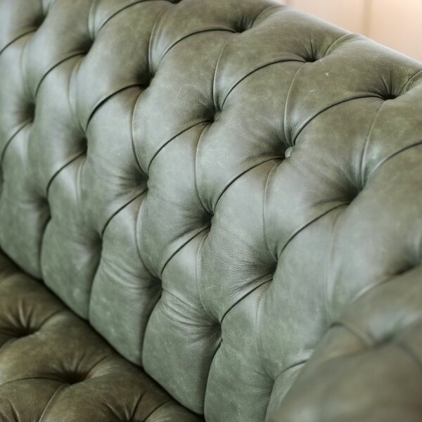 Divano Imperium Chesterfield in Pelle Primo Fiore Premium – Iconico, Finiture di Pregio