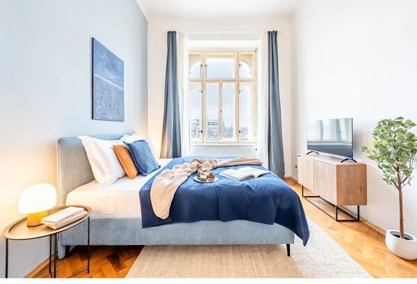 Letto matrimoniale imbottito blu con rete inclusa 160x200 cm Noira Slim – Bonami Selection