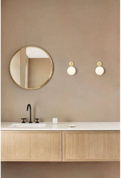 Nuura Aps Applique da parete di design Apiales, dimmerabile, Ottone / Oro, Soggiorno / Sala da pranzo, Vetro, Scandinavo, Applique