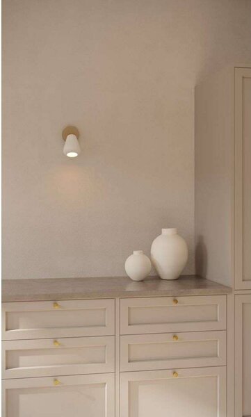 Nuura Aps Faretto da soffitto Anoli Spot Surface Altezza 20 cm oro/bianco Spot, dimmerabile, Ottone / Oro, Soggiorno / Sala da pranzo, Metallo, Scandinavo, Faretto alogeno