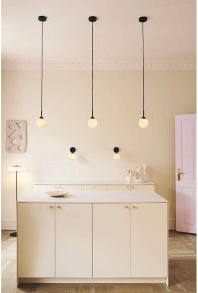 Nuura Aps Applique da parete di design Apiales, dimmerabile, Nero, Soggiorno / Sala da pranzo, Vetro, Scandinavo, Applique