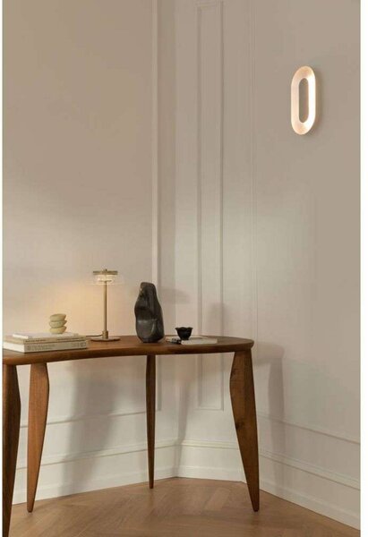 Nuura Aps Applique da parete di design Sasi, dimmerabile, Ottone / Oro, Soggiorno / Sala da pranzo, Metallo, Scandinavo, Applique