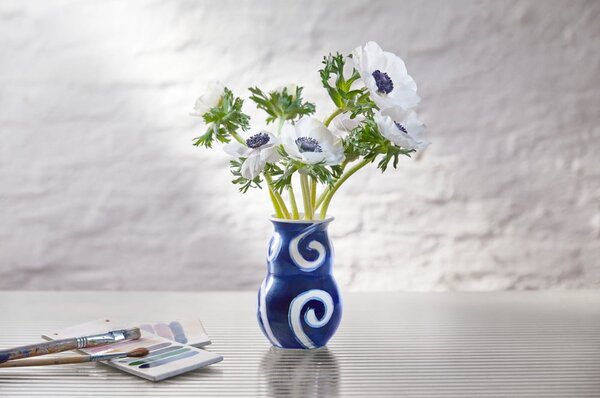 Vaso in gres blu dipinto a mano Tulle - Kähler Design