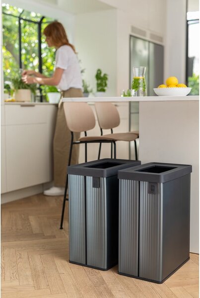 Cestino per la spazzatura grigio in plastica riciclata 54 l Verto Recycle - Curver