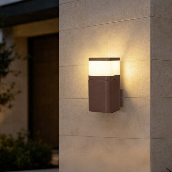 BRILAGI - Lampada da parete per esterni con presa SCHUKO PILLAR 1xG9/11W/230V IP44 marrone