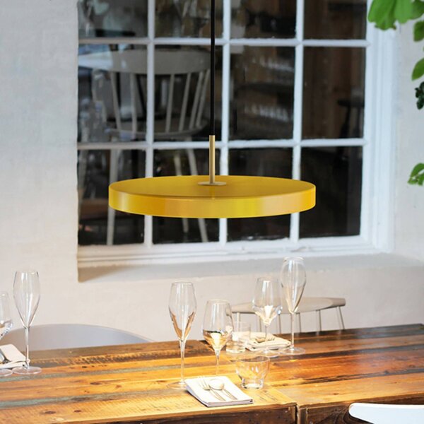 UMAGE Lampada LED a sospensione Asteria Mini giallo zafferano/ottone Ø 31 cm Mini, dimmerabile, Giallo / Arancione, Soggiorno / Sala da pranzo, Alluminio, Design