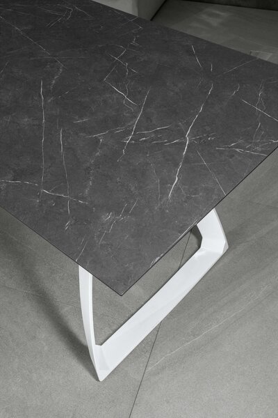 E-STYLO Tavolo Allungabile Top in HPL su MDF Gambe in alluminio pressofuso Allunghe interne in HPL su MDF,90cm X 170/270cm H. 76cm,Top: nero gambe: bianco