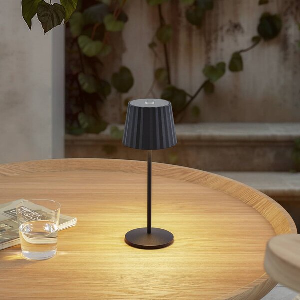 Lindby Lampada da tavolo LED ricaricabile Esali, nera, metallo, IP65 Esali Lindby, dimmerabile, Nero, Soggiorno / Sala da pranzo, Alluminio, Moderno