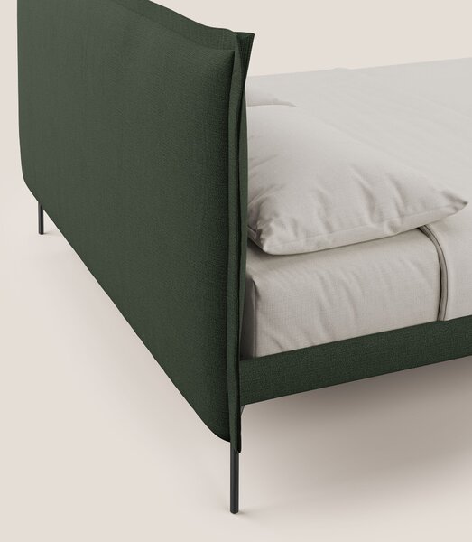 Eric letto imbottito design minimal in morbido tessuto impermeabile T1
