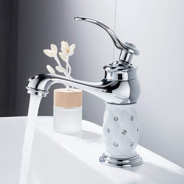 Elegante miscelatore monocomando per bagno