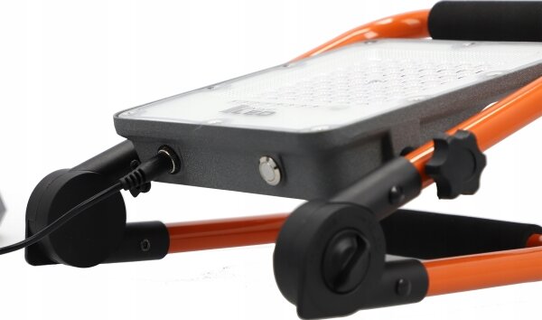 LED Faretto ricaricabile con stativo LED/30W/3,2V 4500K 5000 mAh IP65 arancione