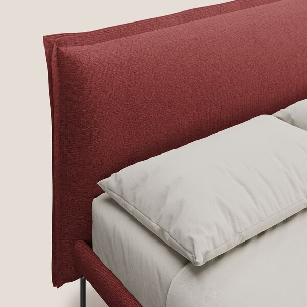 Eric letto imbottito design minimal in morbido tessuto impermeabile T1