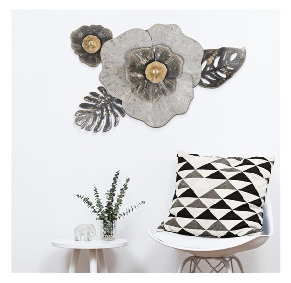 Pannello in metallo dal design che richiama le foglie e la natura EDY -B , in 3D sono il nuovo trend Dimensioni 74,9x7x h 47,6 cm per decorare le tue pareti