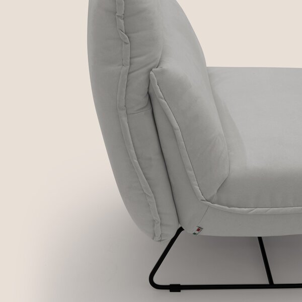 Tessa Poltroncina dal design moderno in morbida microfibra smacchiabil