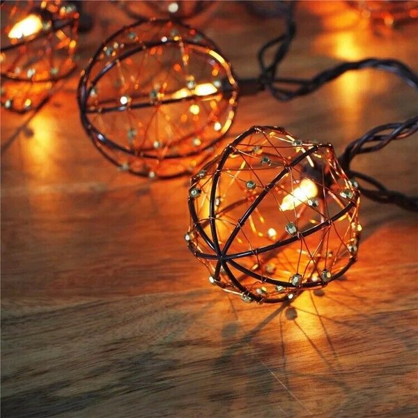 Catena luminosa a Led decorativa con pannello solare 3,8 metri 10 sfere Bianco Caldo 2200K Wisdom