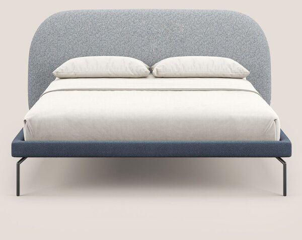 Soleil letto imbottito di design con piedi alti in metallo in bouclet