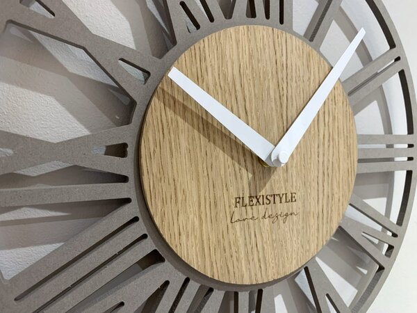 Semplice orologio da parete grigio con design in legno