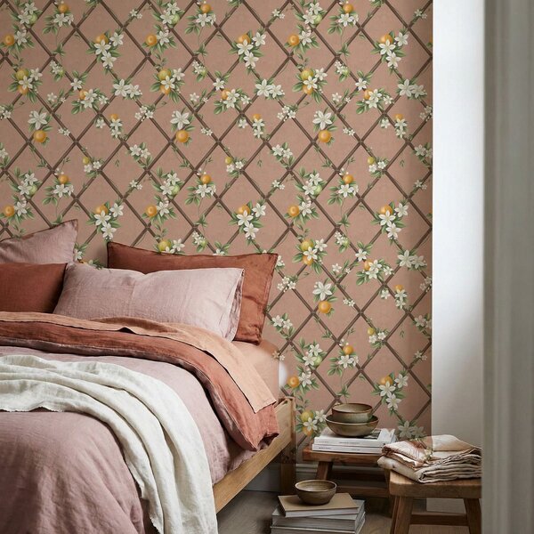 Carta da parati Fiori e agrumi su uno sfondo rosa con un motivo a traliccio, Parati fiori e piante classici, a01261v1 : Uwalls.it
