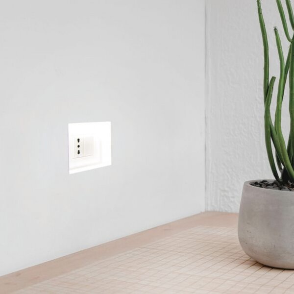 Faretto incasso gesso belfiore 9010 mika plus 4195a led wireless con presa segnapasso lampada parete - Belfiore - 9010