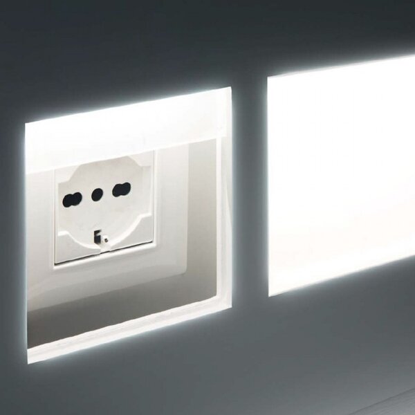 Faretto incasso gesso belfiore 9010 mika plus 4195a led wireless con presa segnapasso lampada parete - Belfiore - 9010