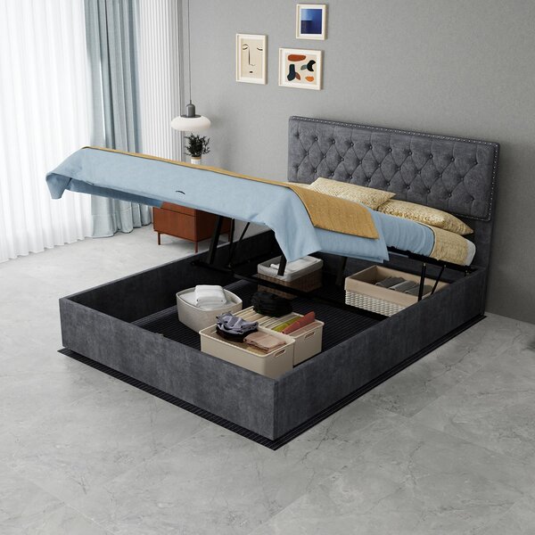 Letto imbottito 140x200 cm, grigio, con rivestimento in velluto, contenitore, sistema di sollevamento a gas, alta testiera e decorazioni con borchie, ideale per la camera da letto