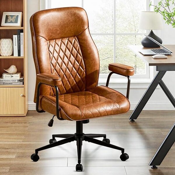 Sedia da ufficio ergonomica, poltrona in ecopelle per ufficio, sedia da scrivania, sedia da computer con schienale alto, braccioli imbottiti e regolazione dell'altezza, funzione di inclinazione, sedia girevole, colore marrone