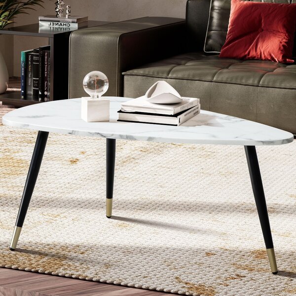 Tavolino FineBuy 90x60x41 cm con effetto marmo bianco, tavolino da salotto a tre gambe con struttura in metallo, tavolino da divano, tavolino triangolare, tavolino da salotto