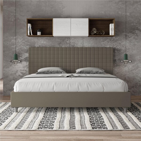 Letto matrimoniale SUNNY king size con giroletto imbottito, rivestimento in Microfibra dimensioni 180x190 cm testata con fantasia a quadretti, colore Cappuccino