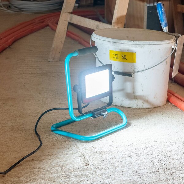 EGLO Faretto da esterno a LED Avelar, nero/turchese, larghezza 32 cm, metallo Avelar, Nero, Alluminio
