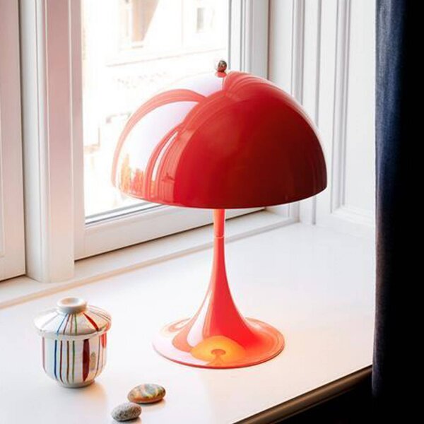 Louis Poulsen Lampada da tavolo a LED Panthella 250, dimmerabile, Rosso, Soggiorno / Sala da pranzo, Plastica, Moderno, Lampada da tavolo LED