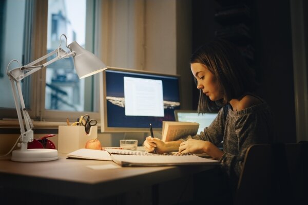 Osram - Lampada da scrivania DESK LINE 1xE27/11W/230V bianca