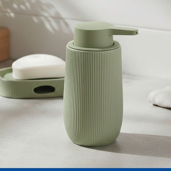 Dispenser per sapone verde in plastica 400 ml Fablo – Wenko