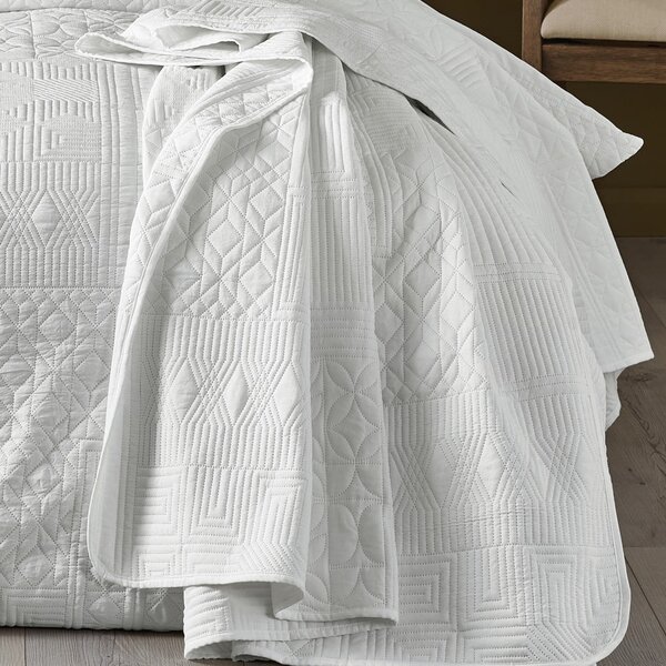 Copriletto bianco con rivestimento trapuntato 220x230 cm Folkstone Geo – Catherine Lansfield
